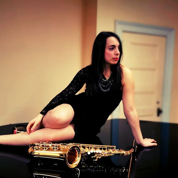 Meet your Posher, Arianne - Picture 1 of 1